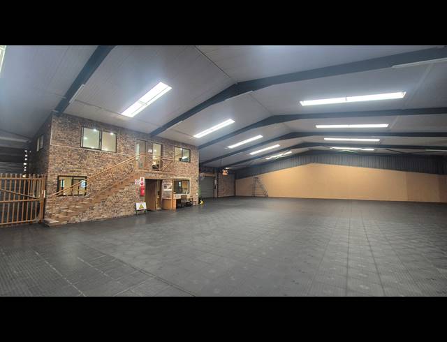 1,011M² WAREHOUSE TO LET IN NELSPRUIT INDUSTRIAL